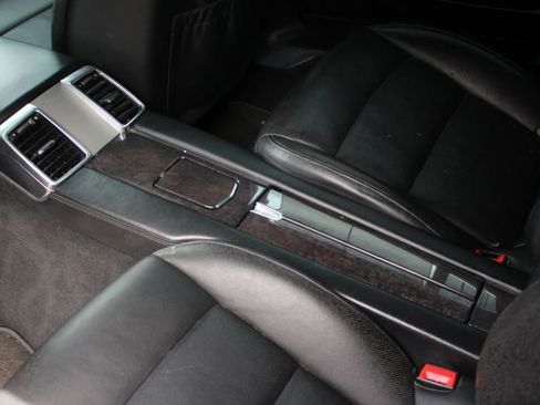 Used 2013 Porsche Panamera GTS image 34