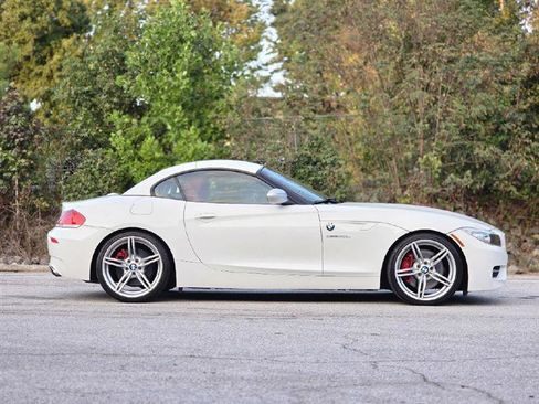 Used 2011 BMW Z4 sDrive35is image 18