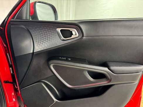 Used 2021 Kia Soul S image 15