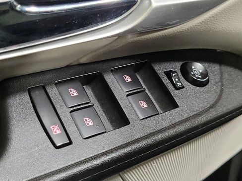 Used 2017 GMC Terrain SLE AWD/4WD image 27