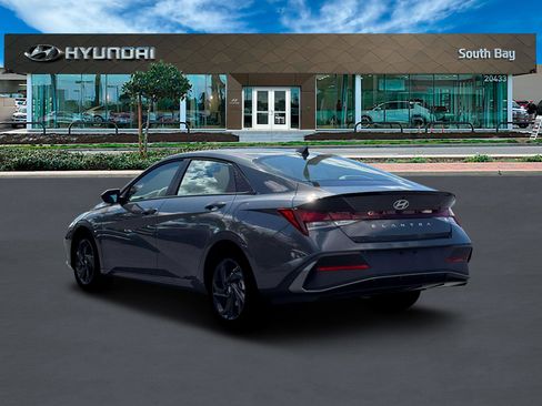 New 2026 Hyundai Elantra Sport image 5