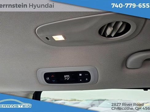 Used 2023 Chrysler Pacifica Touring-L image 28