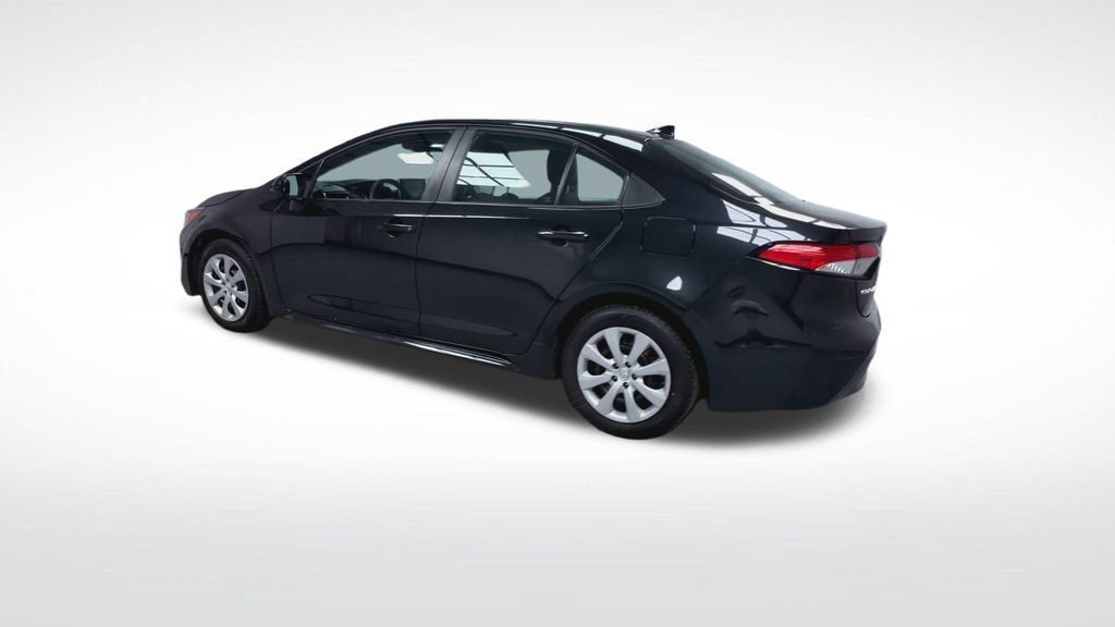 Certified 2021 Toyota Corolla LE w/ Carpet Mat Package (TMS) FWD image 7