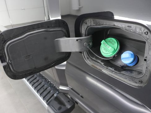 Used 2019 Ford F350 Lariat w/ Chrome Package image 30