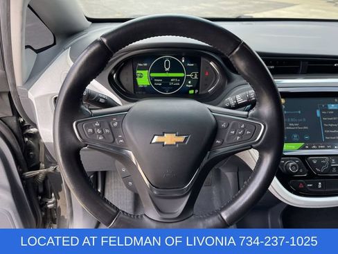 Used 2020 Chevrolet Bolt Premier w/ Infotainment Package FWD image 11