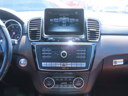 Used 2018 Mercedes-Benz GLS 450 4MATIC image 8