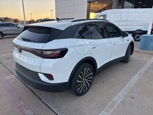 Used 2025 Volkswagen ID.4 Pro image 4