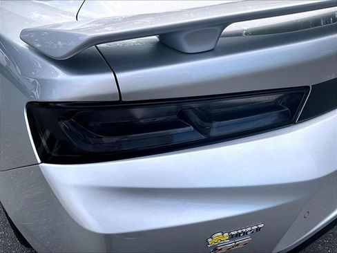 Used 2018 Chevrolet Camaro SS w/ Redline Edition RWD image 31