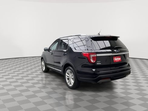Used 2019 Ford Explorer XLT w/ Equipment Group 202A AWD/4WD image 42