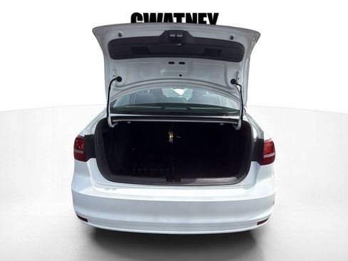 Used 2017 Volkswagen Jetta SE image 20