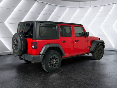 Used 2024 Jeep Wrangler Unlimited Sport AWD/4WD image 4