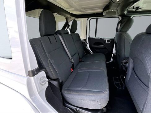 Certified 2025 Jeep Wrangler Unlimited Sahara w/ Safety Group image 18