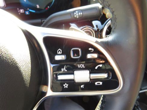 Certified 2022 Mercedes-Benz GLA 250 4MATIC image 12
