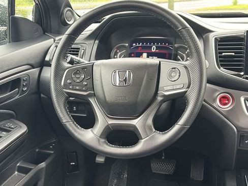 Used 2025 Honda Passport EX-L image 23