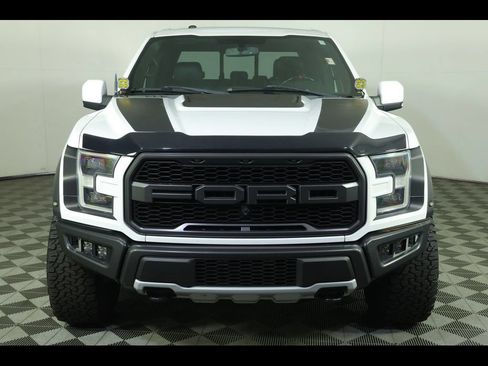Used 2018 Ford F150 Raptor w/ Equipment Group 802A Luxury AWD/4WD image 11