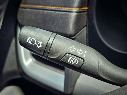 Used 2021 GMC Terrain SLT w/ Infotainment Package II AWD/4WD image 22