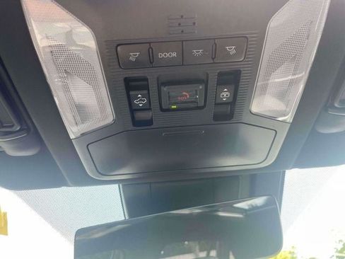 Used 2023 Toyota RAV4 XSE AWD/4WD image 34