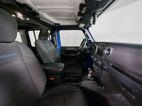Used 2023 Jeep Wrangler Unlimited Rubicon 4xe w/ Cold Weather Group AWD/4WD image 26