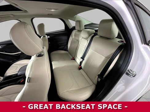 Used 2015 Ford Focus Titanium w/ Titanium Technology Package FWD image 22