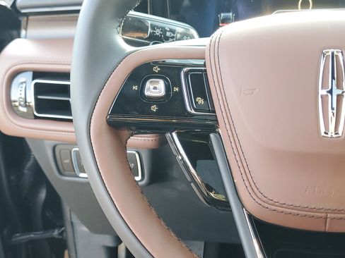 New 2026 Lincoln Aviator Reserve image 16