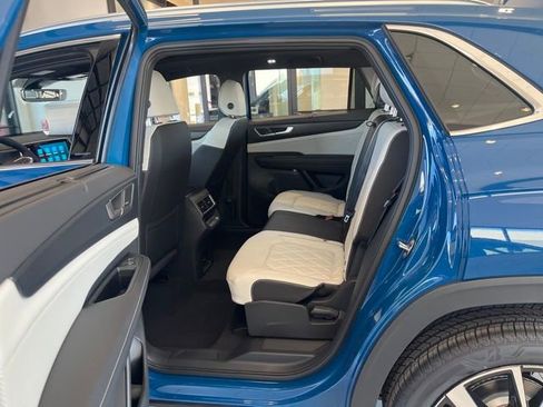 New 2025 Volkswagen Atlas Cross Sport SEL Premium R-Line image 18