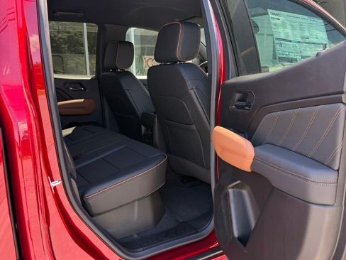 New 2026 GMC Canyon AT4 w/ AT4 Premium Package AWD/4WD image 33