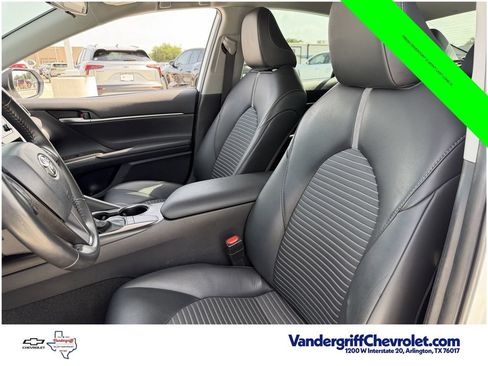 Used 2024 Toyota Camry SE FWD image 23
