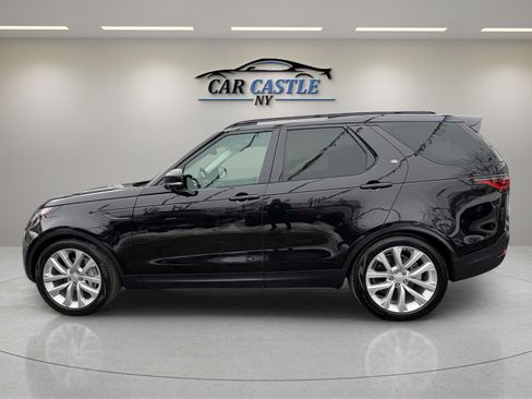 Used 2022 Land Rover Discovery S image 12