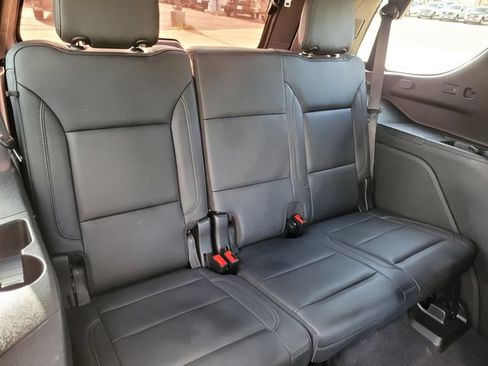 Used 2021 Chevrolet Tahoe LT w/ LT Signature Package RWD image 15