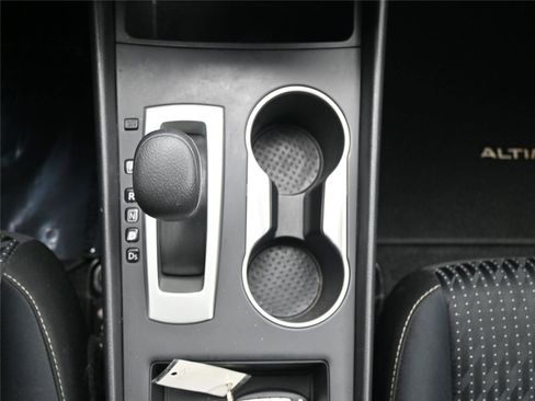 Used 2017 Nissan Altima 2.5 SV w/ Convenience Package image 15