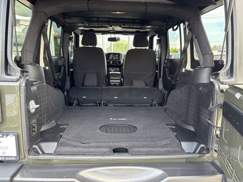 Used 2016 Jeep Wrangler Unlimited Sport AWD/4WD image 27