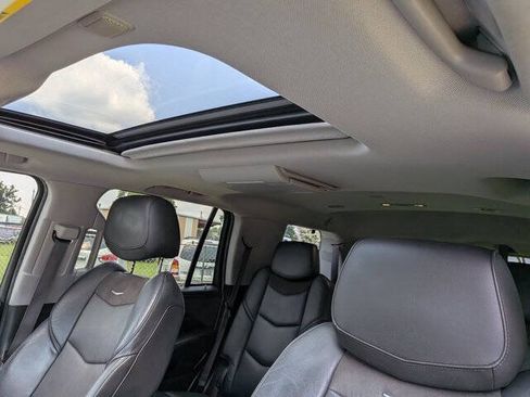 Used 2016 Cadillac Escalade Premium AWD/4WD image 29