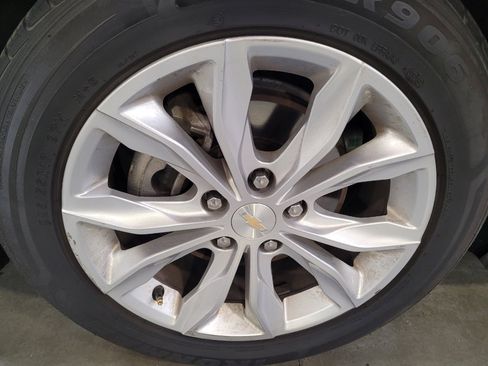 Used 2023 Chevrolet Malibu LT FWD image 31