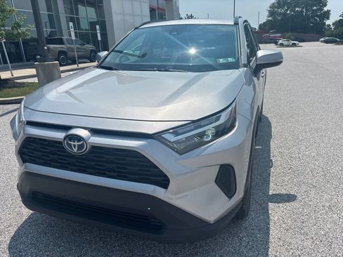 Used 2022 Toyota RAV4 XLE w/ Convenience Package AWD/4WD image 11