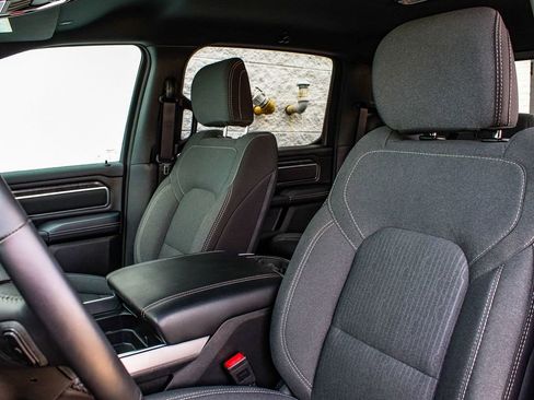 Used 2024 RAM 1500 Big Horn AWD/4WD image 30