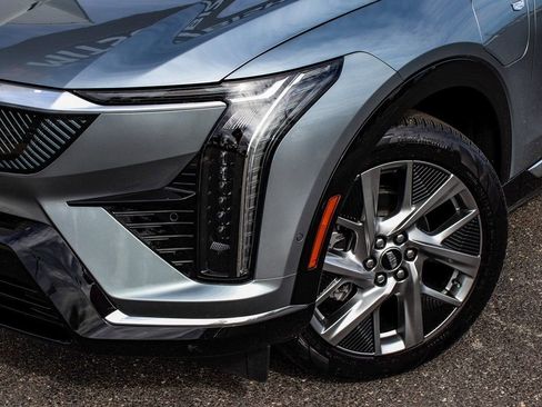 Used 2025 Cadillac Optiq Luxury 1 image 48