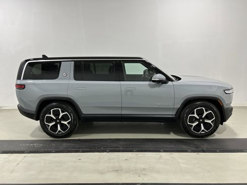 Used 2024 Rivian R1S Adventure image 6