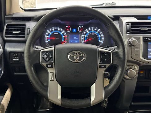 Used 2019 Toyota 4Runner SR5 AWD/4WD image 22