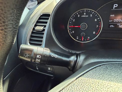 Used 2017 Kia Forte LX FWD image 15