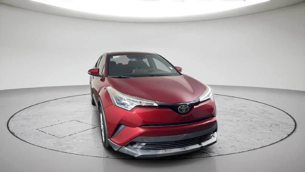 Used 2019 Toyota C-HR LE FWD image 4
