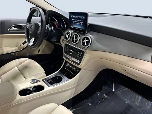 Used 2018 Mercedes-Benz GLA 250 4MATIC image 11