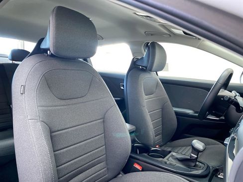 Certified 2025 Kia K4 EX image 30