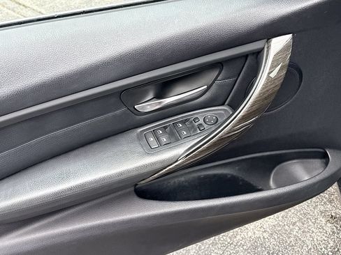 Used 2013 BMW 328i Sedan RWD image 18