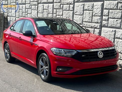 Used 2019 Volkswagen Jetta R-Line FWD image 3
