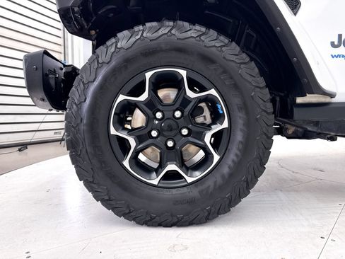 Used 2022 Jeep Wrangler Unlimited Rubicon 4xe w/ Steel Bumper Group AWD/4WD image 17