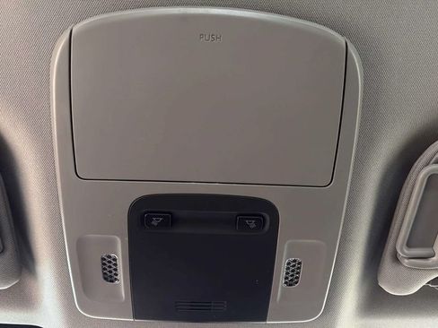 Used 2022 Toyota Camry SE FWD image 29