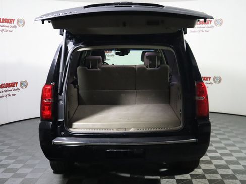 Used 2017 Chevrolet Suburban Premier AWD/4WD image 10