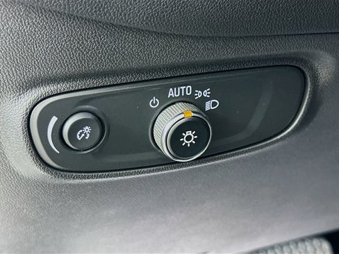 Used 2024 Chevrolet Equinox LT AWD/4WD image 16