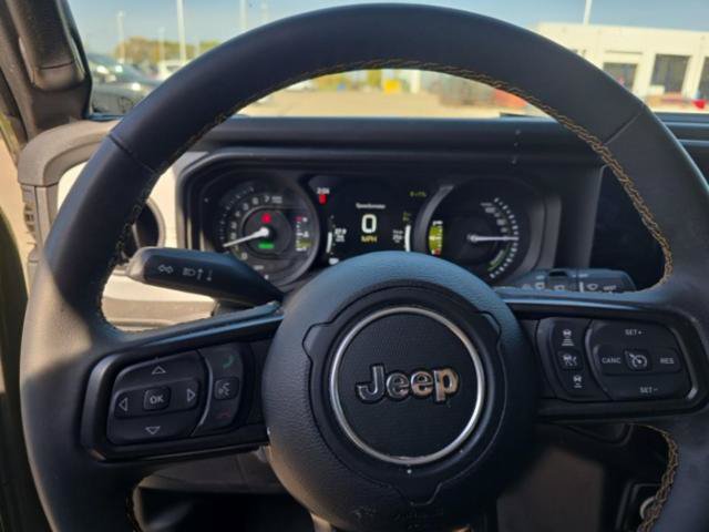 Used 2024 Jeep Wrangler Unlimited w/ Convenience Group AWD/4WD image 17