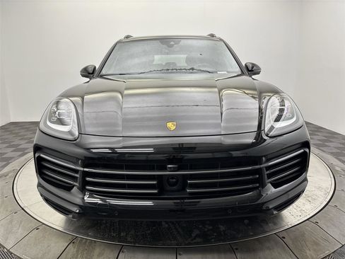 Used 2023 Porsche Cayenne image 14